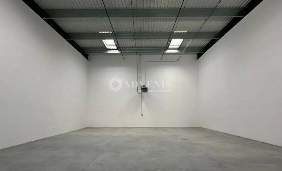 Flex in Corbeil-Essonnes for lease - Interior Photo - Image 3 of 5