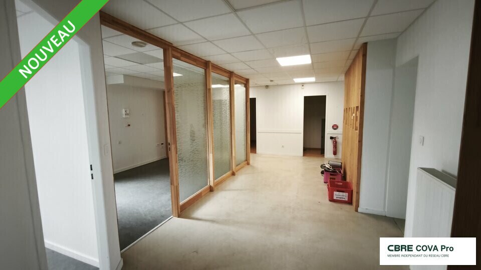 Office in Besançon for lease Interior Photo- Image 1 of 9