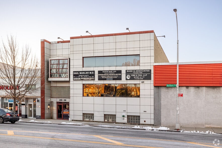 21008 Northern Blvd, Bayside, NY for sale - Primary Photo - Image 1 of 16