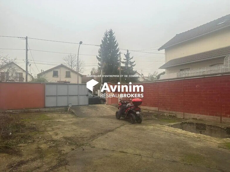 Industrial in Bezons for lease - Building Photo - Image 3 of 6