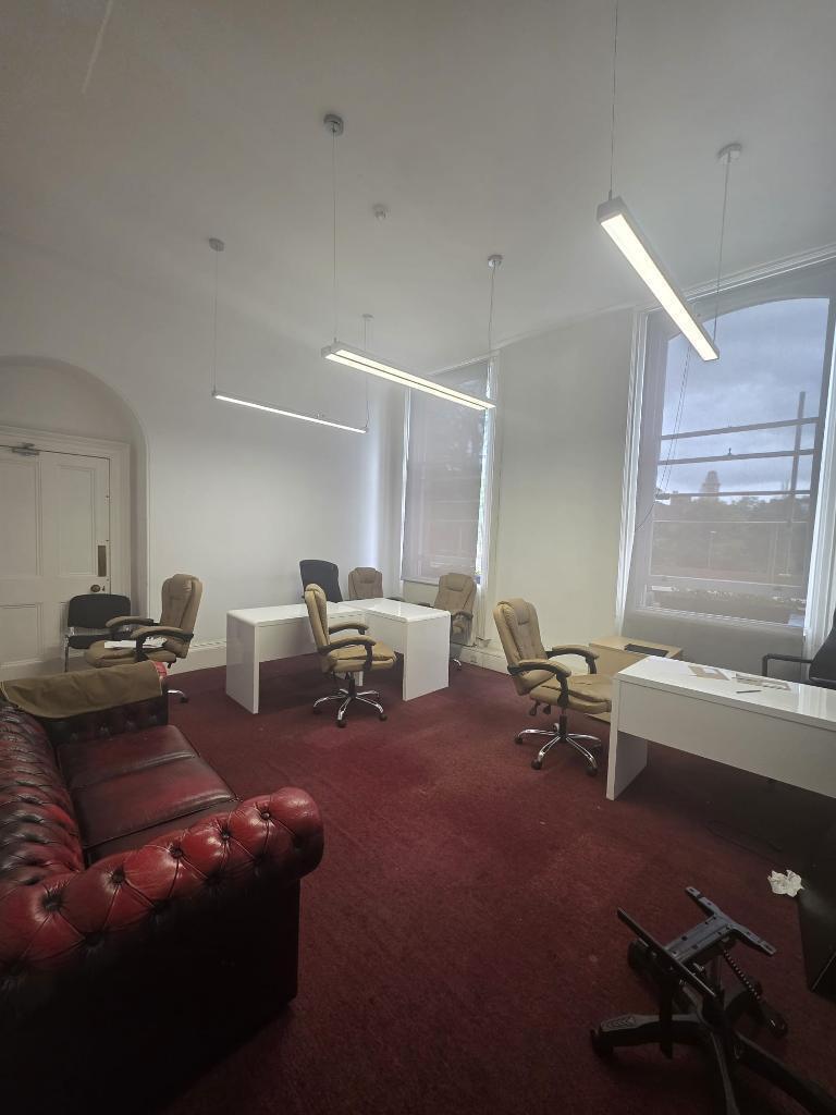 127-129 Mile End Rd, London for lease Building Photo- Image 1 of 10