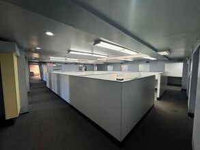 814 37th Ave, Long Island City, NY for lease Building Photo- Image 2 of 6