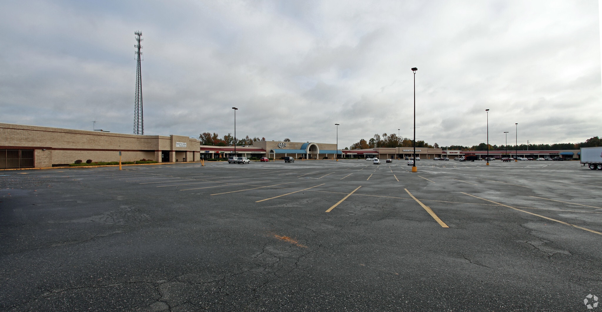 100 Siler Xing, Siler City, NC for lease Primary Photo- Image 1 of 9