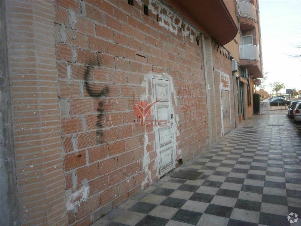 Retail in Cuenca, Cuenca for lease Interior Photo- Image 1 of 4