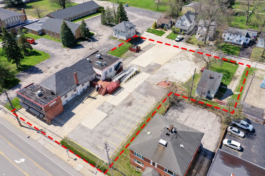 1512 S Green Rd, South Euclid, OH à vendre - Photo du bâtiment - Image 2 de 61