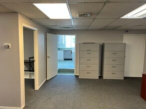 515 Hempstead Tpke, West Hempstead, NY for lease Interior Photo- Image 2 of 4