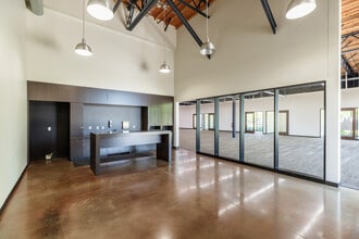 1401 SE 164th Ave, Vancouver, WA for lease Interior Photo- Image 2 of 6