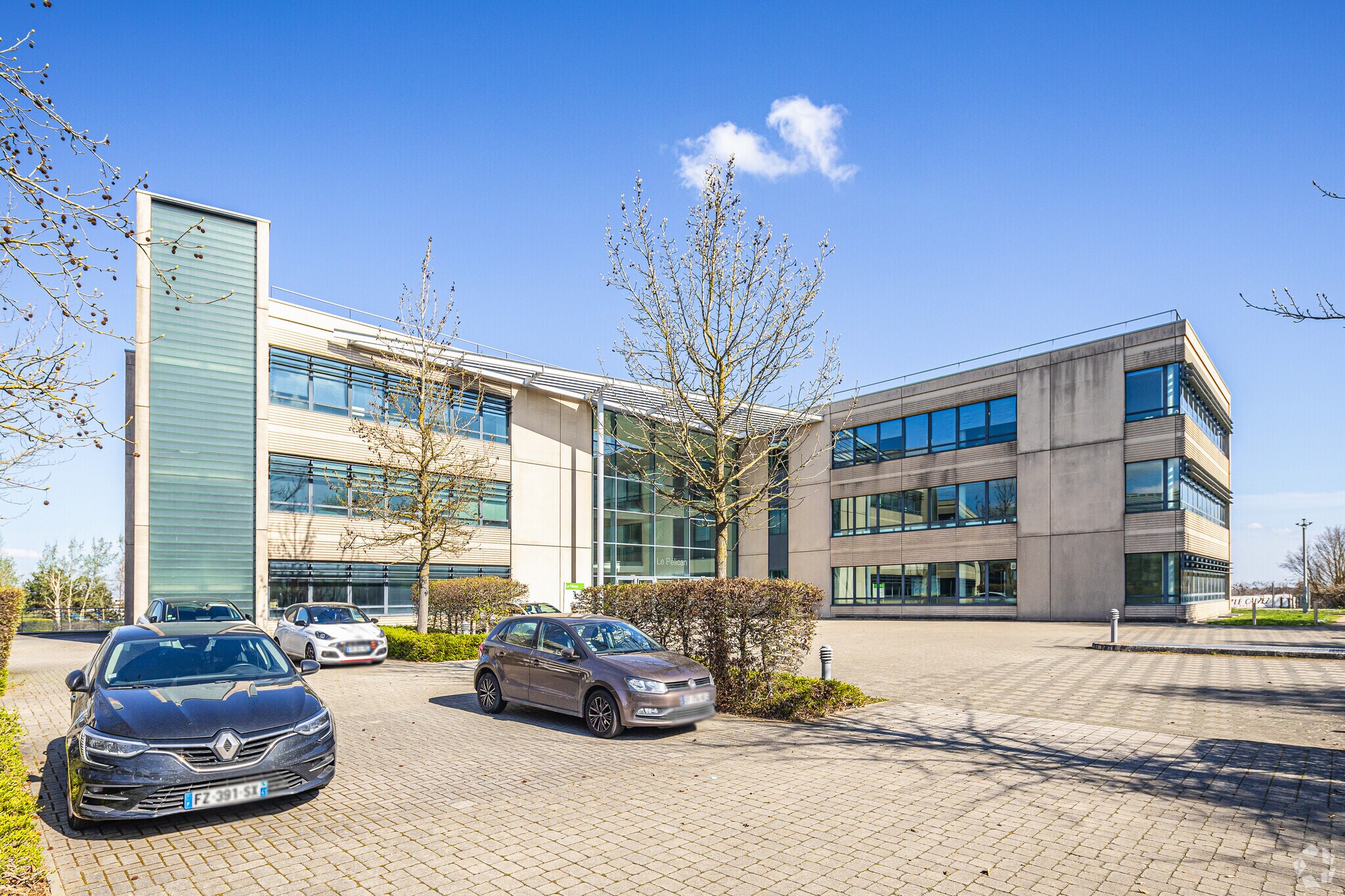 3 Avenue Jeanne Garnerin, Wissous for lease Primary Photo- Image 1 of 4