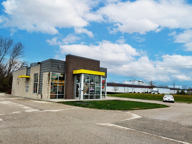 544 E 8th St, Holland, MI for lease - Building Photo - Image 2 of 4