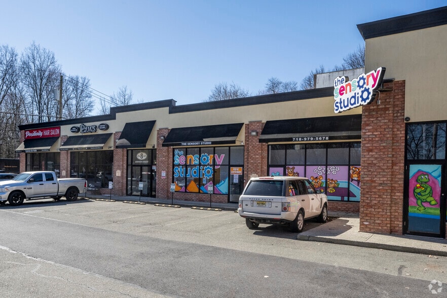 8 Johnson St, Staten Island, NY for lease - Building Photo - Image 2 of 5