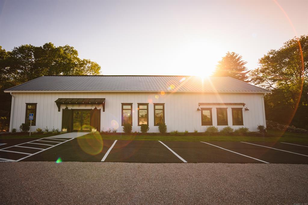 81 Norwich Westerly Rd, North Stonington, CT à vendre Photo principale- Image 1 de 1