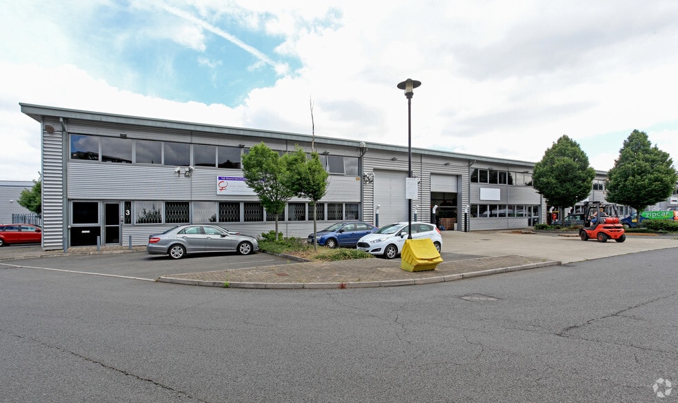 Mansfield Rd, London for lease - Primary Photo - Image 1 of 7