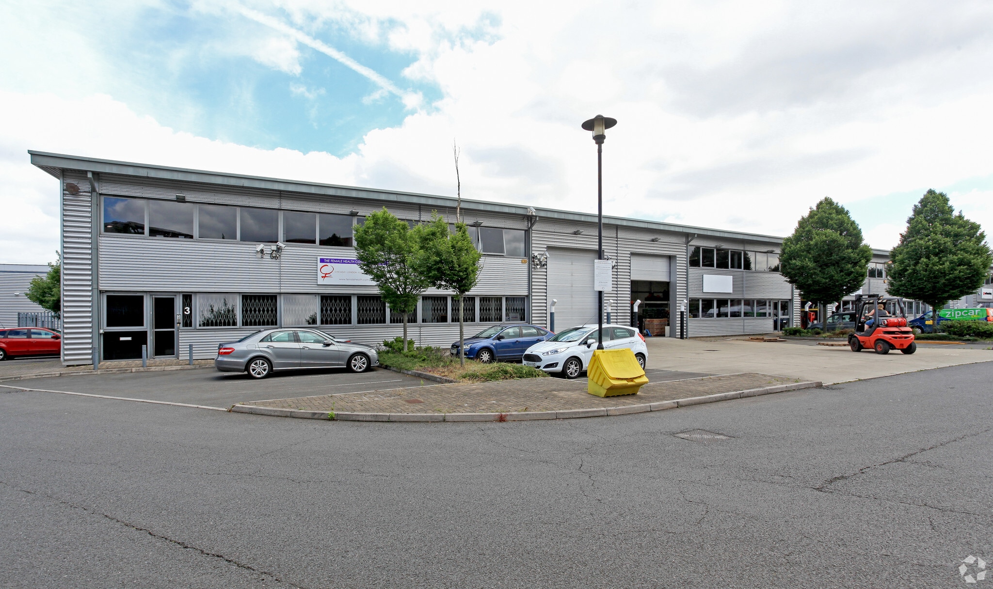 Mansfield Rd, London for lease Primary Photo- Image 1 of 8