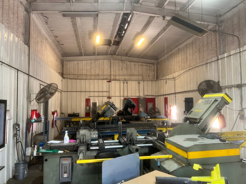 1200 Lawson Rd, Saginaw, TX for sale - Interior Photo - Image 2 of 2