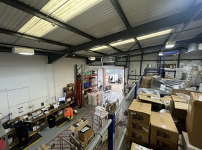 343-350 Edinburgh Ave, Slough à louer Photo intérieure- Image 2 de 3