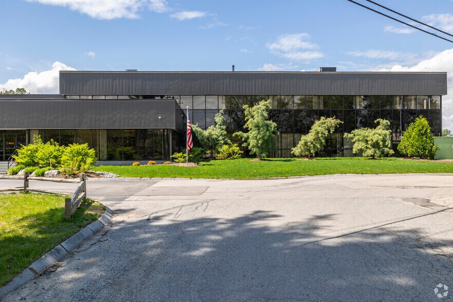 23 Dumaine Ave, Nashua, NH à louer - Photo du bâtiment - Image 3 de 5