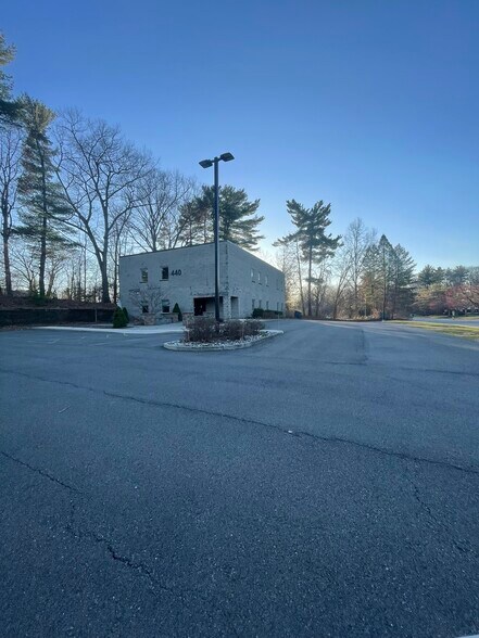 440 New Karner Rd, Albany, NY à louer - Photo du bâtiment - Image 2 de 17