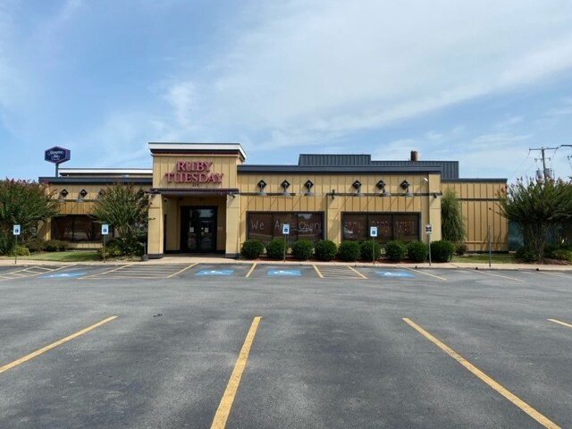 More details for 115 E Harrell Dr, Russellville, AR - Retail for Lease