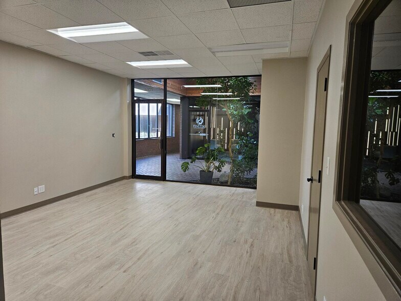 11303-11324 Chicago Cir, Omaha, NE à louer - Photo intérieure - Image 3 de 5