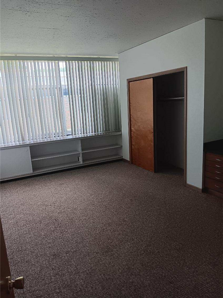 25 1st St, Camillus, NY à vendre - Photo du bâtiment - Image 2 de 4