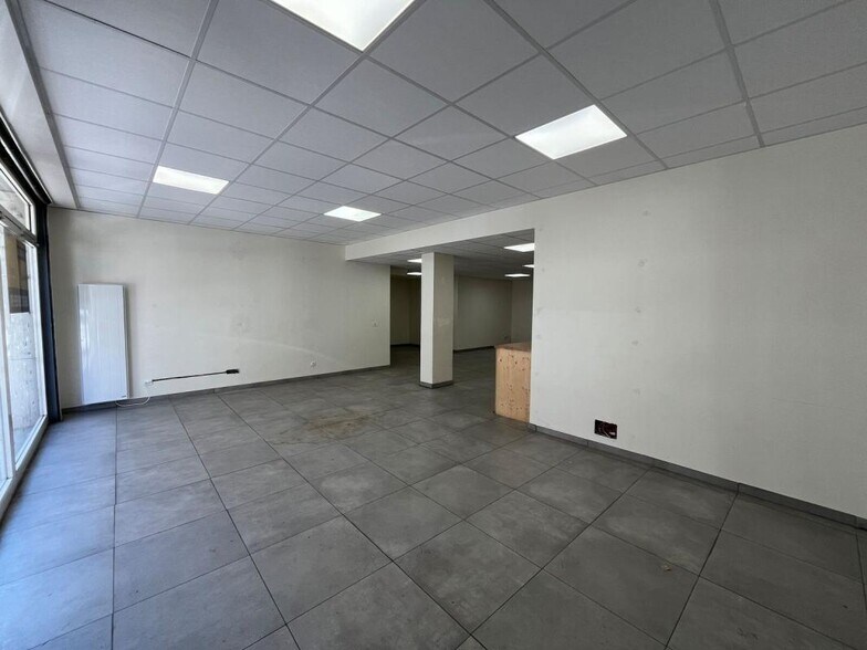 268 Rue De Créqui, Lyon for sale - Interior Photo - Image 3 of 11