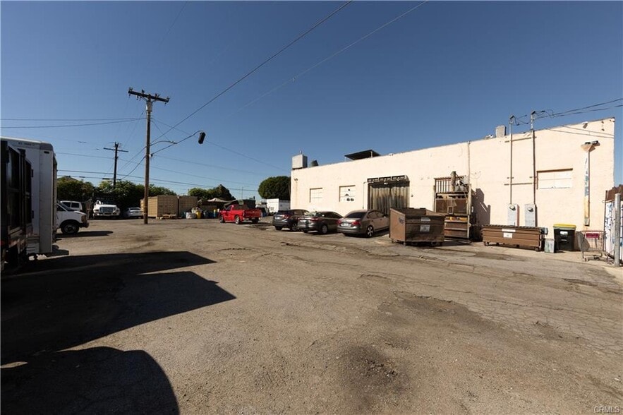 4730 E Olympic Blvd, Los Angeles, CA for lease - Building Photo - Image 3 of 11