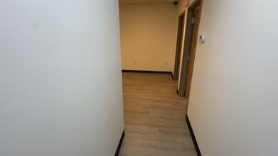 2930 Maine Ave, Lakeland, FL à louer - Vidéo sur l’inscription commerciale 