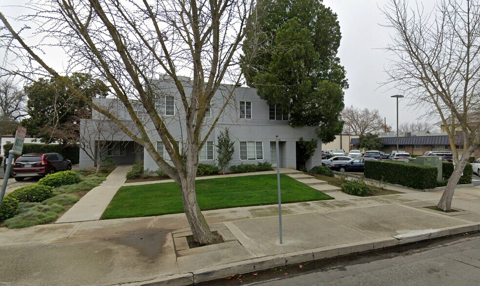 1115 13th St, Modesto, CA à louer - Photo du bâtiment - Image 3 de 9