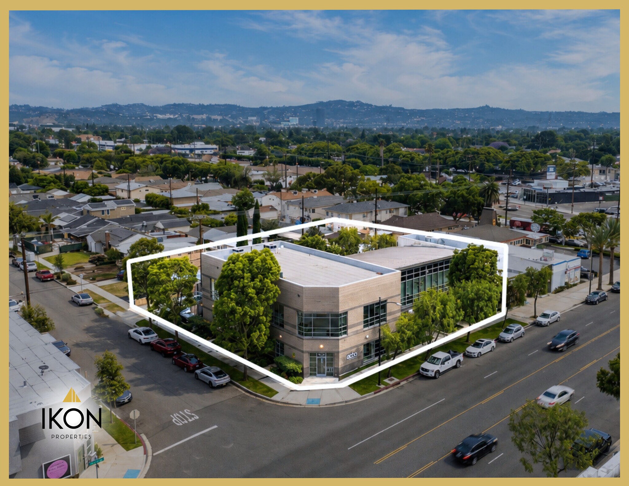3500 W Burbank Blvd, Burbank, CA à louer Photo du bâtiment- Image 1 de 15