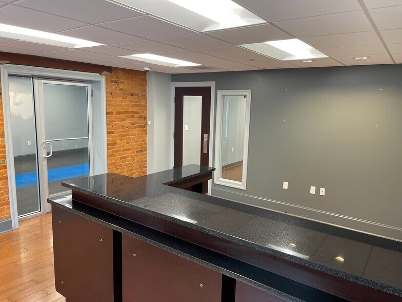 11-16 Public Sq, Hagerstown, MD à louer - Photo du bâtiment - Image 3 de 7