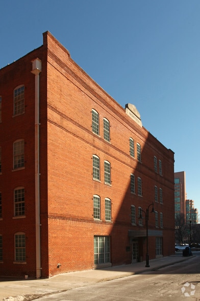 111 W Washington St, Louisville, KY for sale - Building Photo - Image 2 of 6