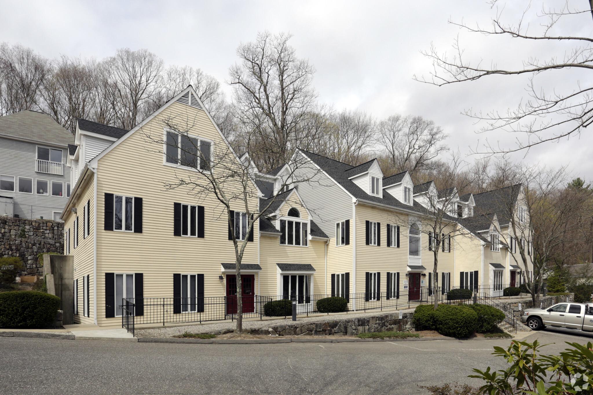 23 Hubbard Rd, Wilton, CT for lease Building Photo- Image 1 of 19