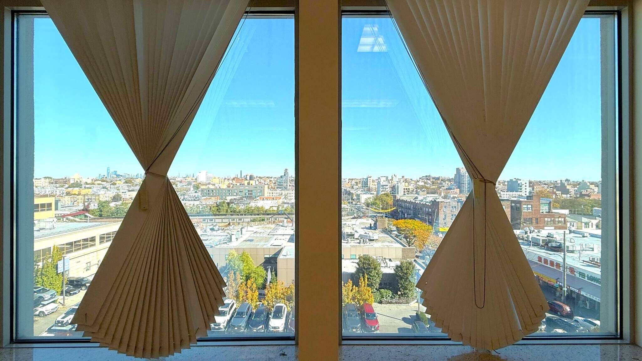 6402 8th Ave, Brooklyn, NY à louer Photo intérieure- Image 1 de 5