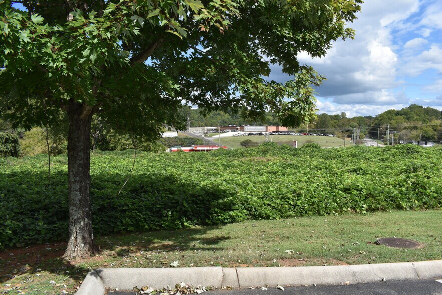 00 Hwy 30, Athens, TN for sale - Building Photo - Image 2 of 4