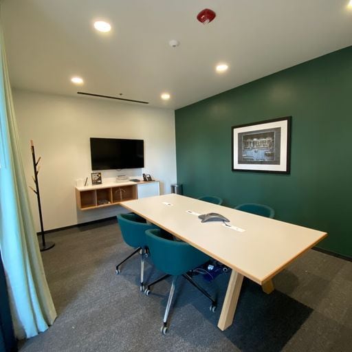 1600-1610 R St, Sacramento, CA for lease - Interior Photo - Image 1 of 10