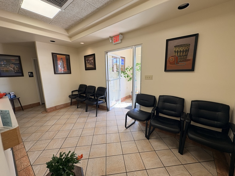 511 E Nizhoni Blvd, Gallup, NM à vendre - Photo du bâtiment - Image 3 de 10