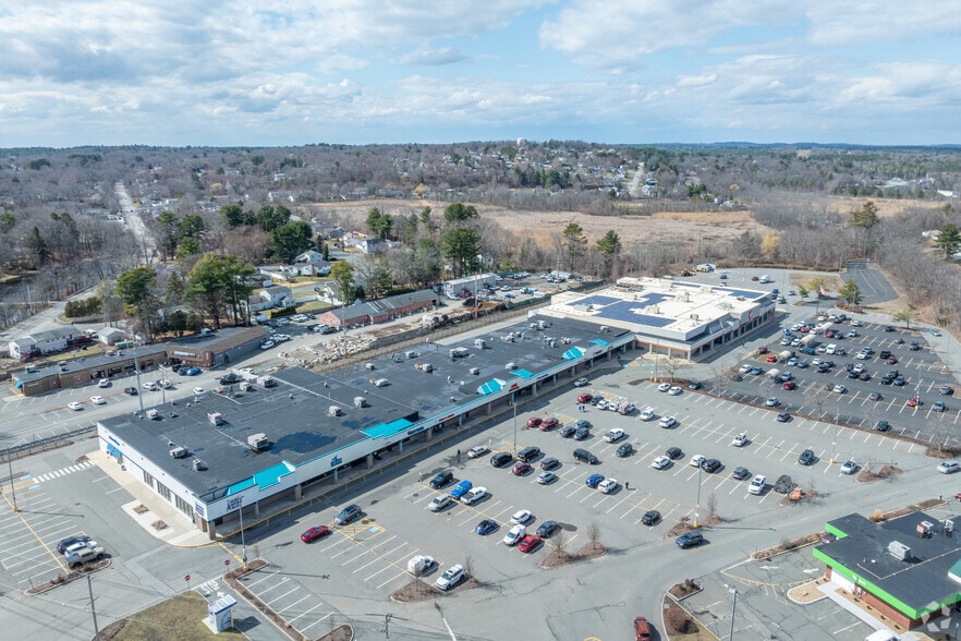 635-637 Lowell St, Peabody, MA à louer - Photo du bâtiment - Image 2 de 2