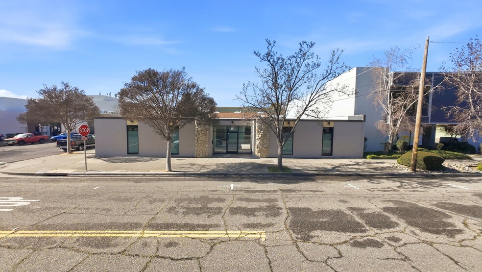 801 Jefferson St, Fairfield, CA à vendre - Photo du bâtiment - Image 2 de 12