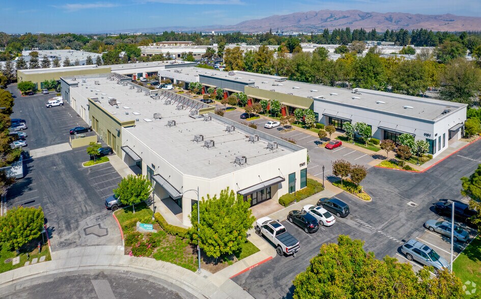 1141 Ringwood Ct, San Jose, CA à louer - Photo du bâtiment - Image 2 de 8