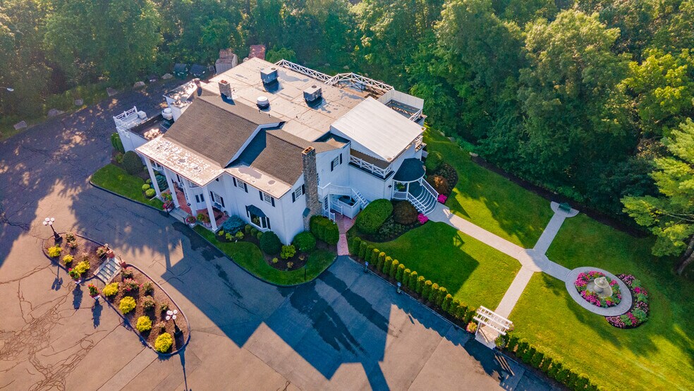 Fox Hill Inn portefeuille de 2 propriétés à vendre sur LoopNet.ca - Aérien - Image 3 de 46
