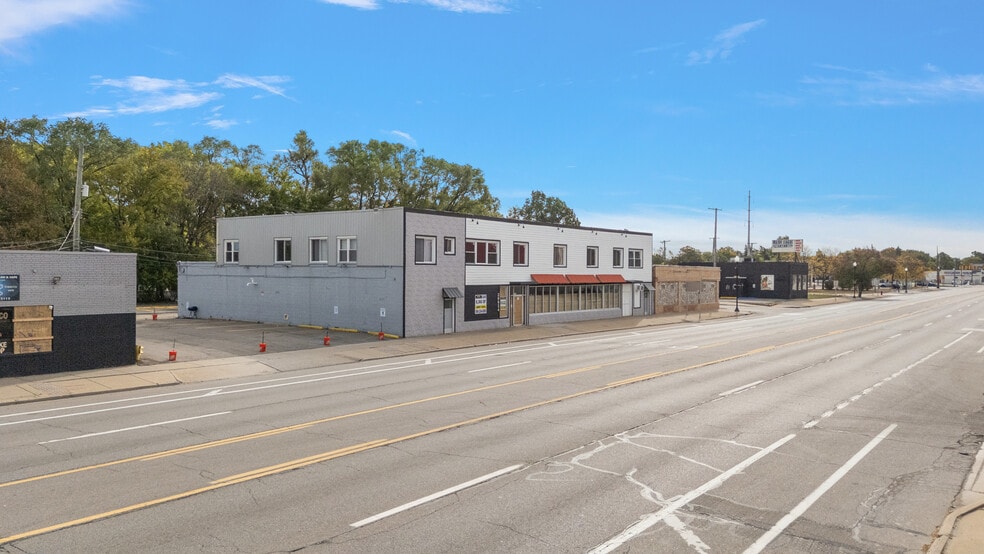 20934 Van Dyke Ave, Warren, MI à louer - Photo du bâtiment - Image 3 de 13