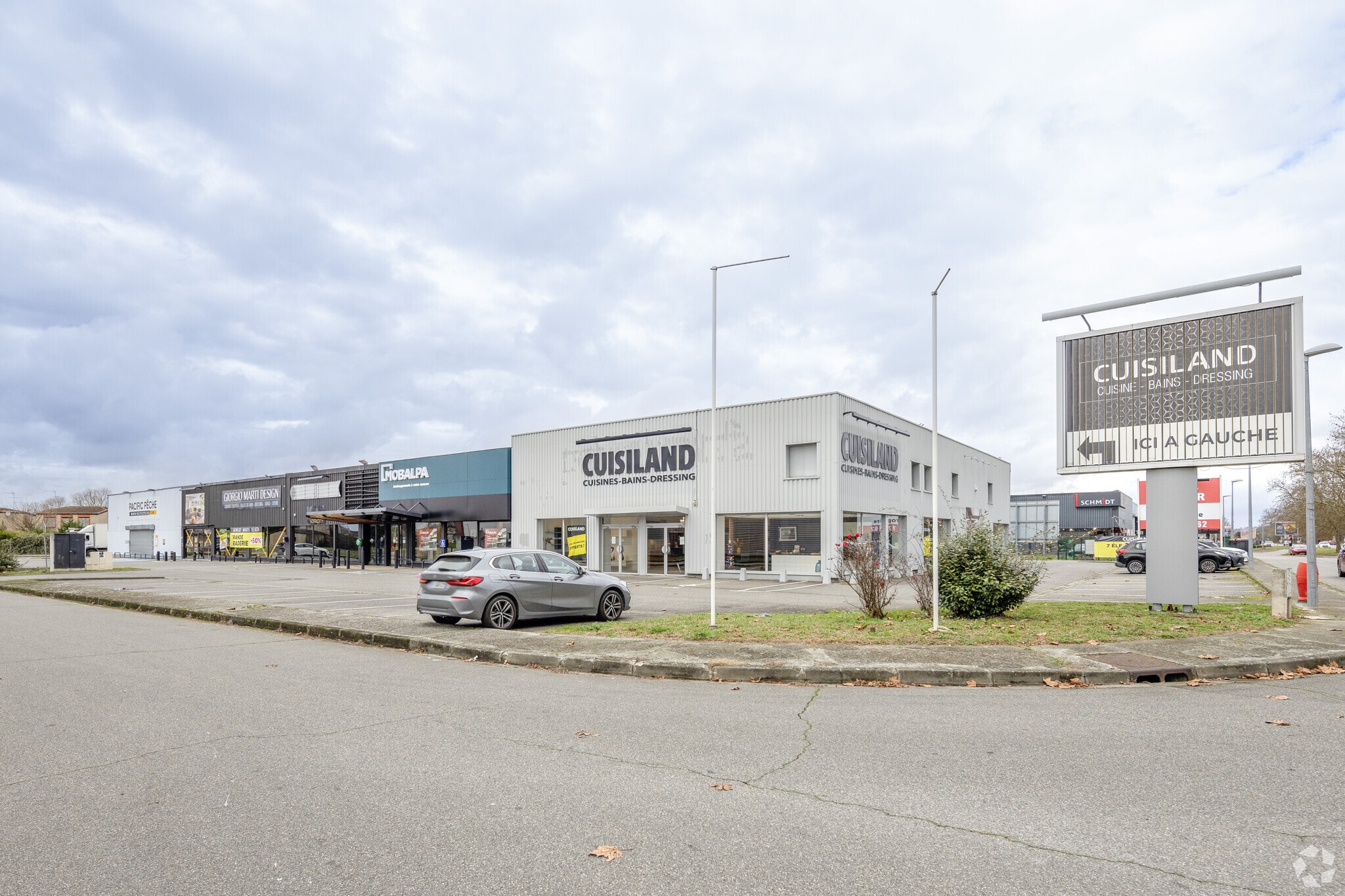 4 Allée Pablo Picasso, Portet-sur-Garonne for lease Primary Photo- Image 1 of 9
