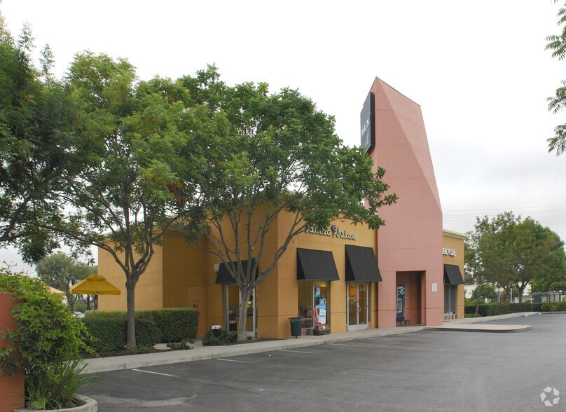 830-878 Blossom Hill Rd, San Jose, CA à louer - Photo du bâtiment - Image 3 de 7