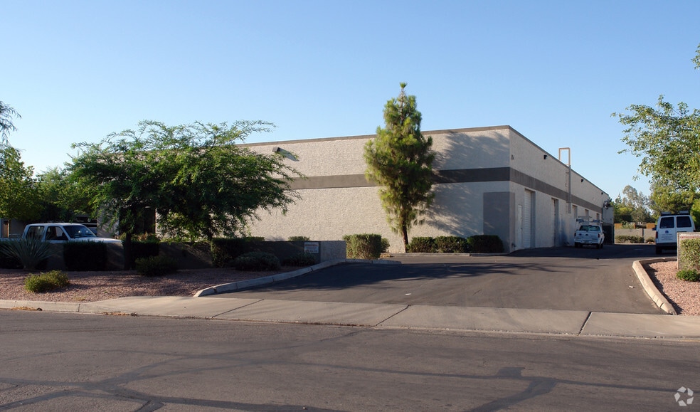 2153 E Cedar St, Tempe, AZ à louer - Photo du bâtiment - Image 2 de 8