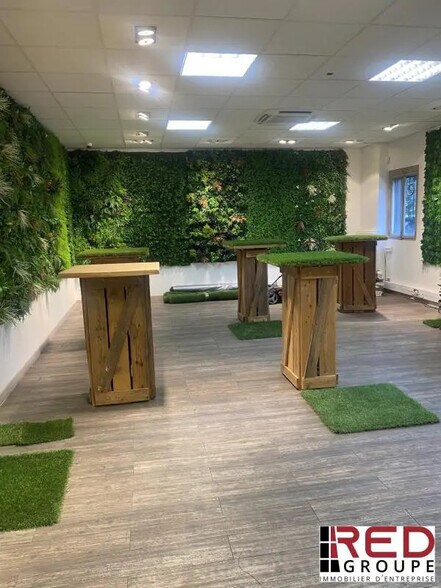 Industriel dans Aubagne à louer - Photo du bâtiment - Image 3 de 5