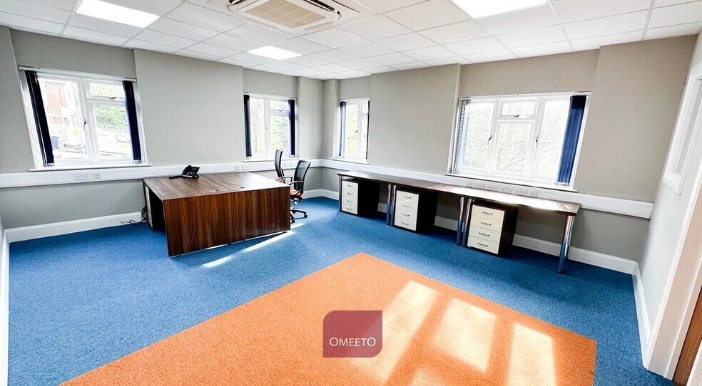 10 Hardy Close, Kimberley for lease - Interior Photo - Image 2 of 2