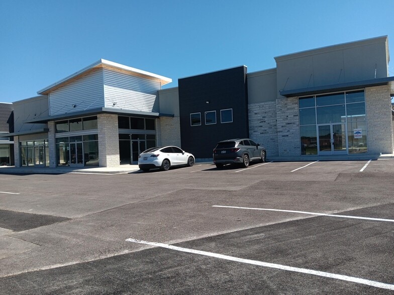 2104 Clear Creek Road, Killeen, TX for lease - Building Photo - Image 2 of 4