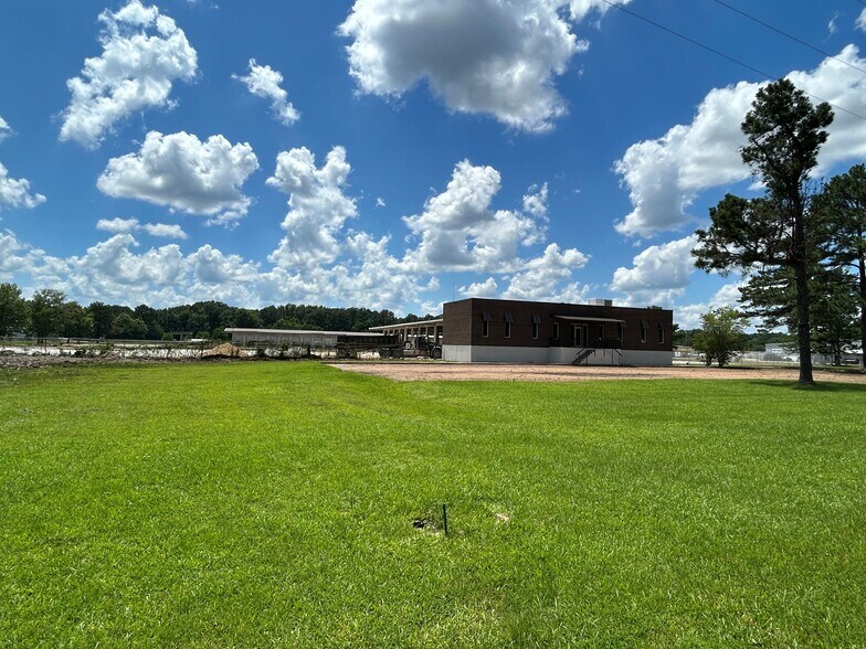400 Childre Rd, Pearl, MS à louer - Photo du bâtiment - Image 3 de 10