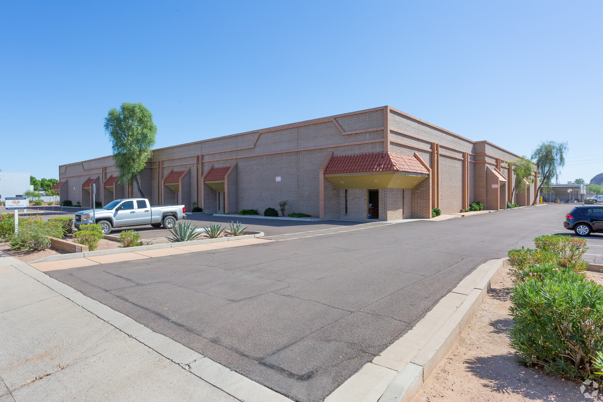 1701 W 10th St, Tempe, AZ for lease Primary Photo- Image 1 of 4