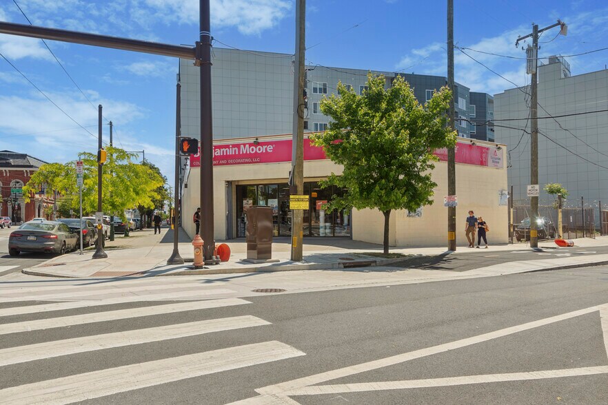 210 W Girard Ave, Philadelphia, PA à vendre - Photo du bâtiment - Image 3 de 16